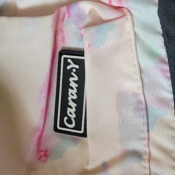 CARAN-Y ๐ BACKPACK - Picture 2 of 16